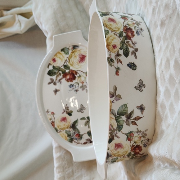 Grace Pantry Oval Casserole Dish - Picture 4 of 5